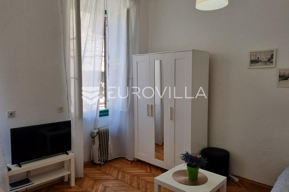 Kuća Na prodaju -  Pula