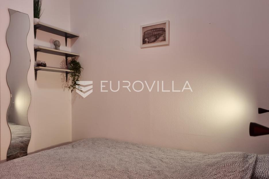 Kuća Na prodaju -  Pula