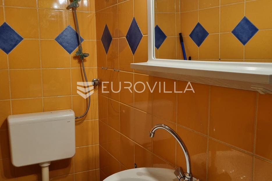 Kuća Na prodaju -  Pula