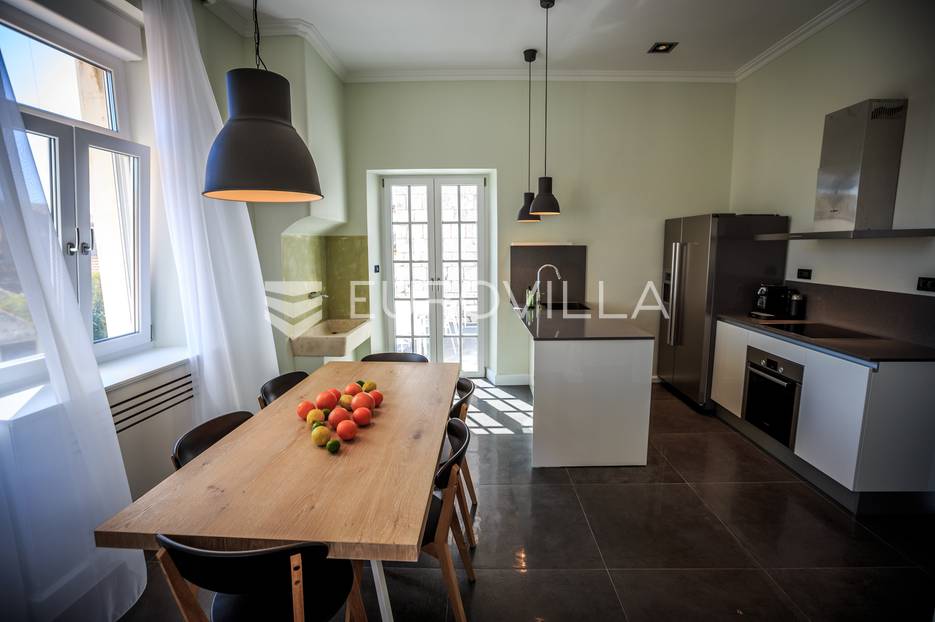 Appartamento In vendita - Splitsko-dalmatinska Trogir