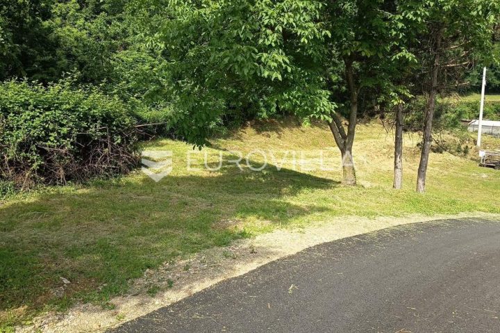 Zemljište na prodaju 1417 m² – Lovran