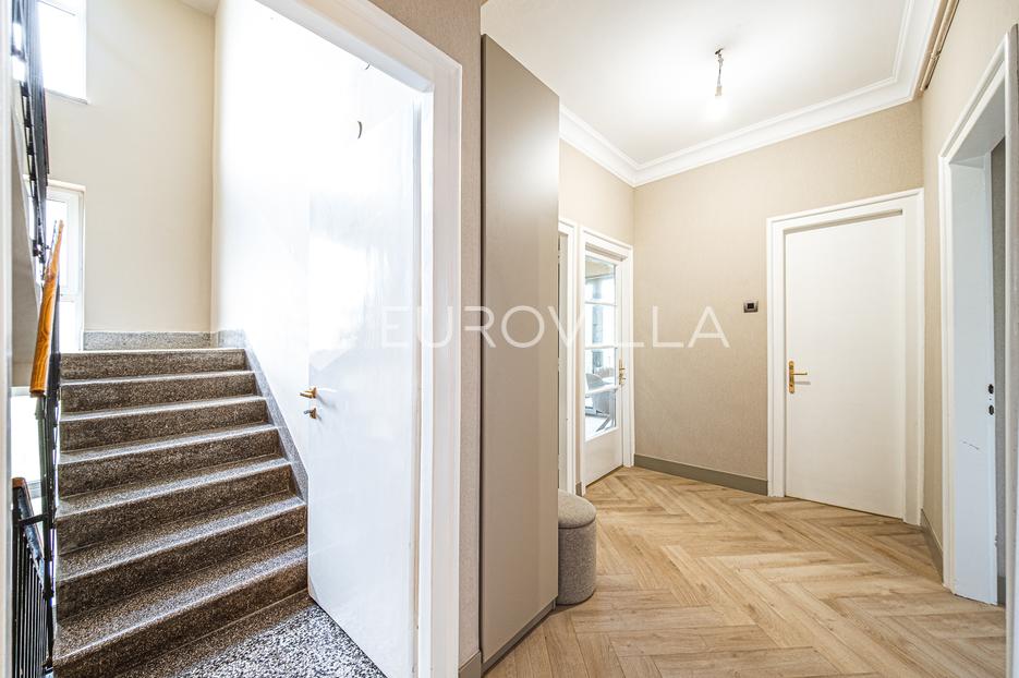 Haus Zu verkaufen - Grad Zagreb Maksimir