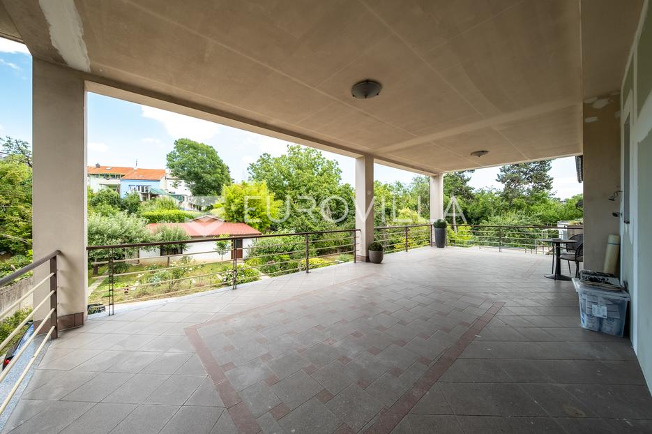 Haus Zu verkaufen - Grad Zagreb Maksimir