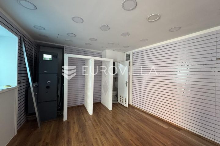 Commerciale in vendita 20 m² – Rovinj