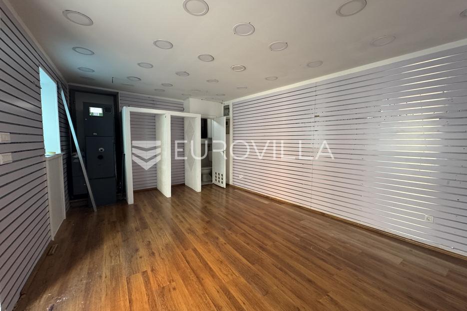 Gewerbefläche Zu verkaufen -  Rovinj