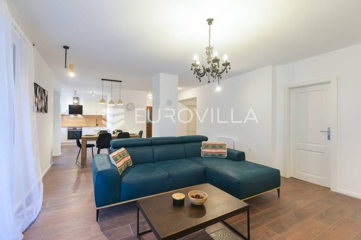 Maison à vendre 320 m² – Antonci