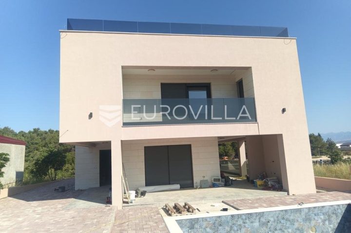 Haus zu verkaufen 403 m² – Vir