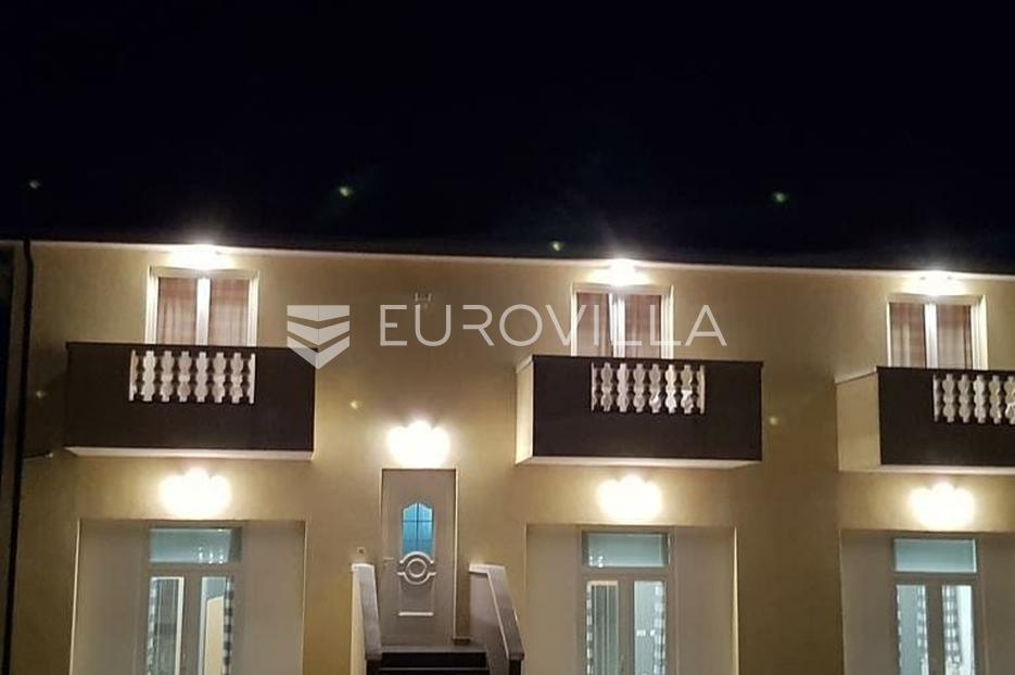 Lokal użytkowy Na sprzedaż - Istarska Umag