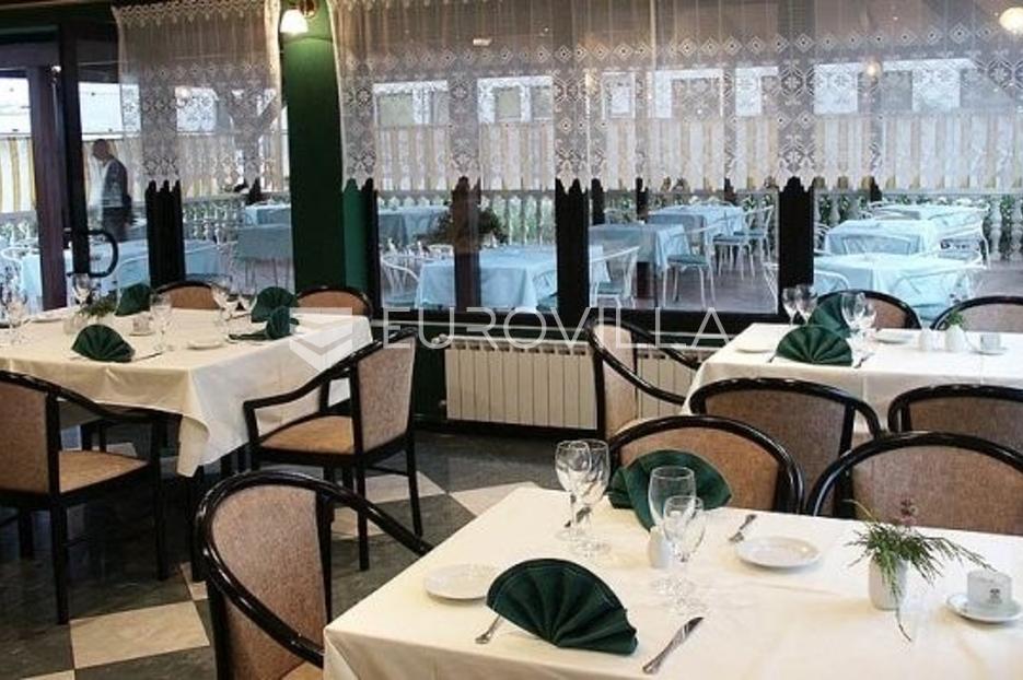 Komerčné Na predaj -  Umag