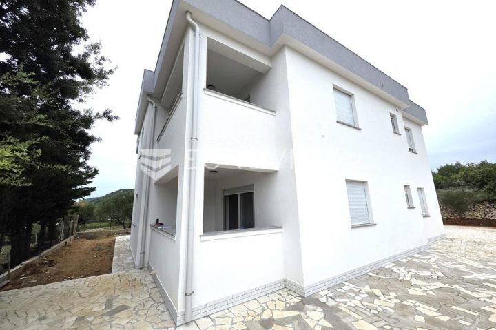 Appartement à vendre 75 m² – Barbat Na Rabu