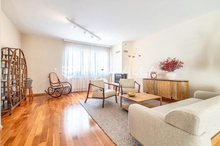 Kuća na prodaju 264 m² – Vrapče