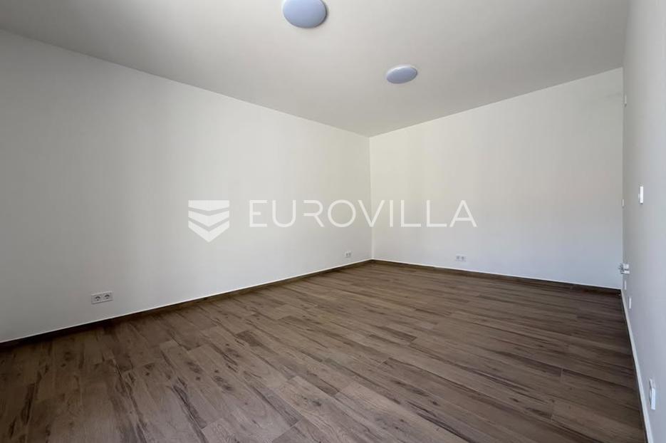 Appartamento In vendita -  Osijek