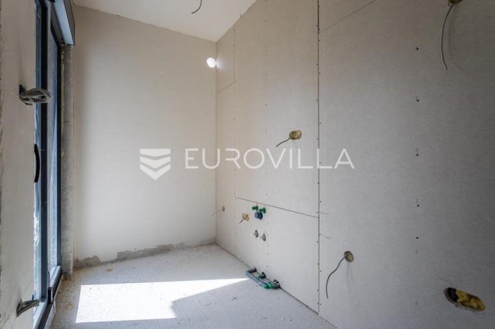 Apartmán Na predaj - Splitsko-dalmatinska Podstrana - foto 3/4
