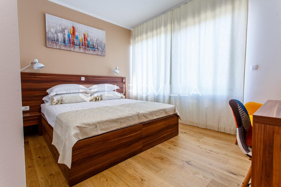 Kuća Na prodaju -  Kaštela