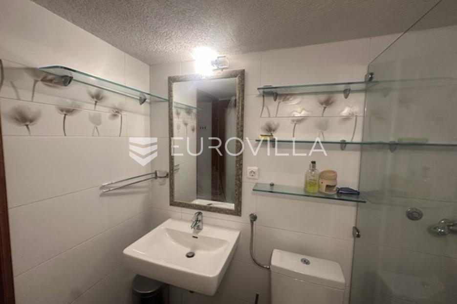 Haus Zu verkaufen - Istarska Ližnjan