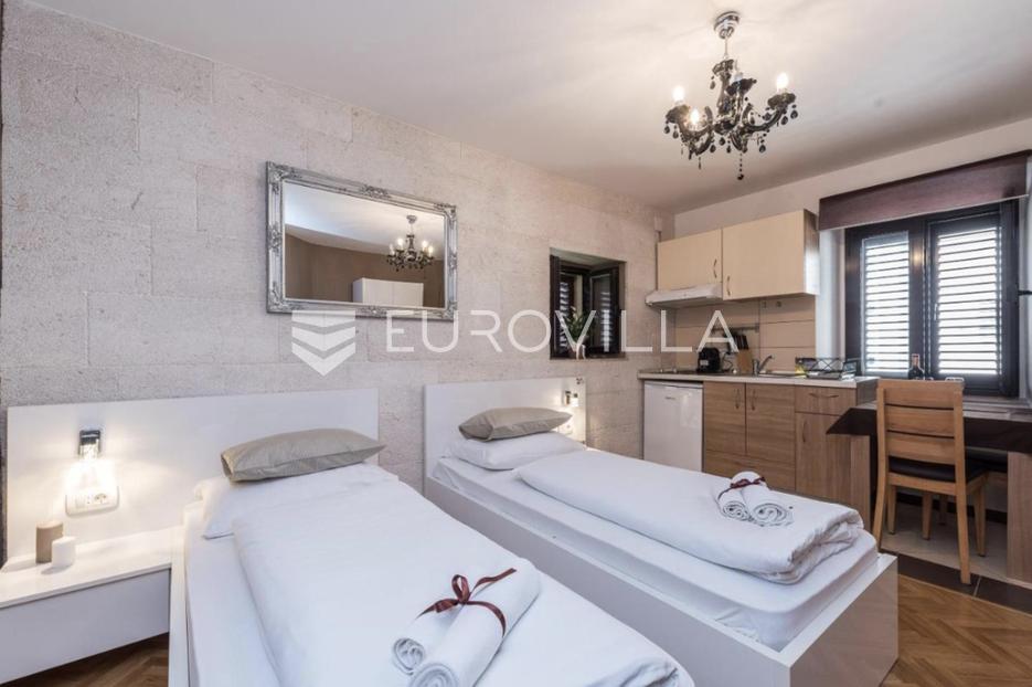 Casa In vendita -  Zadar