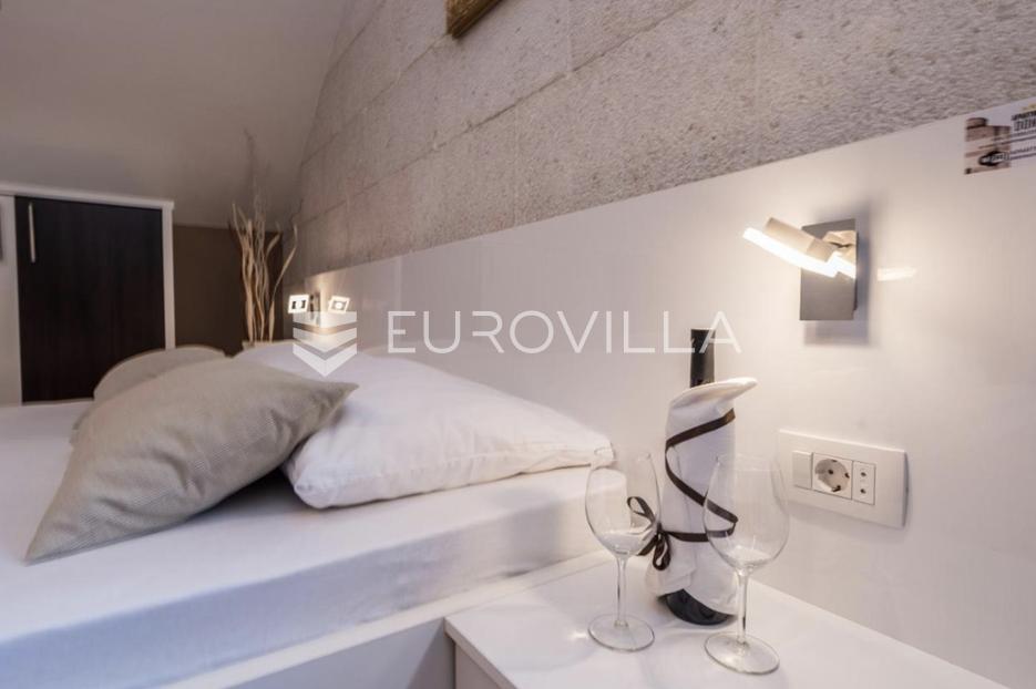 Casa In vendita -  Zadar