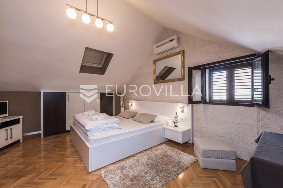 Casa In vendita -  Zadar