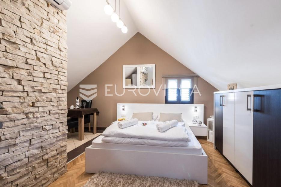 Casa In vendita -  Zadar