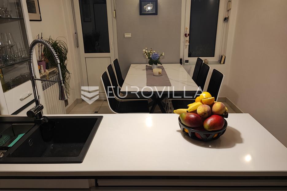 Flat For sale -  Donji Grad