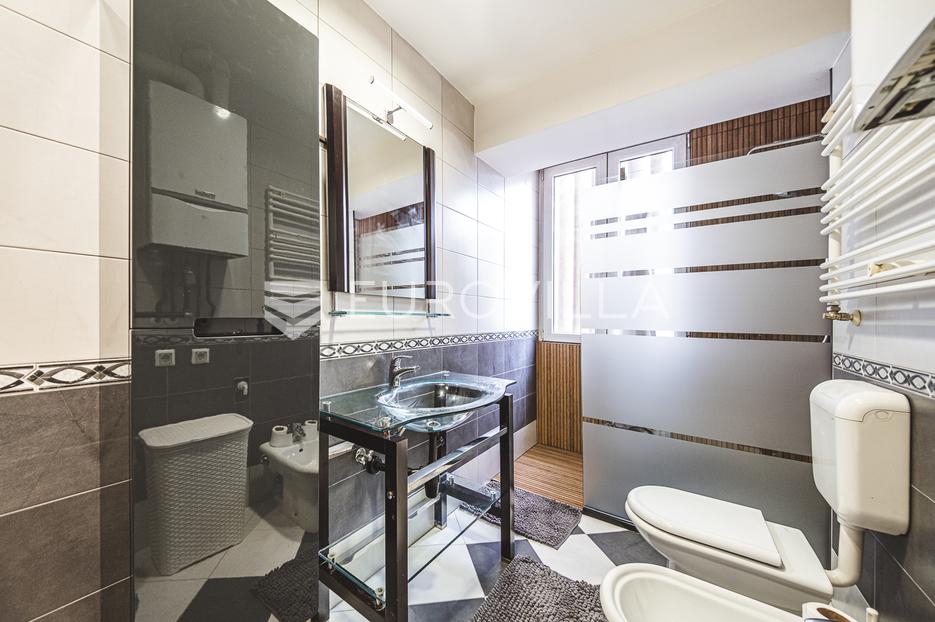 Apartma Na predaj -  Trnje