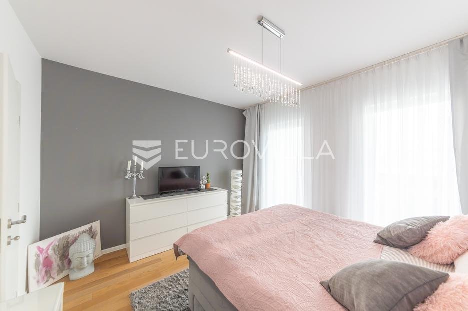 Flat For rent - Osječko-baranjska Osijek