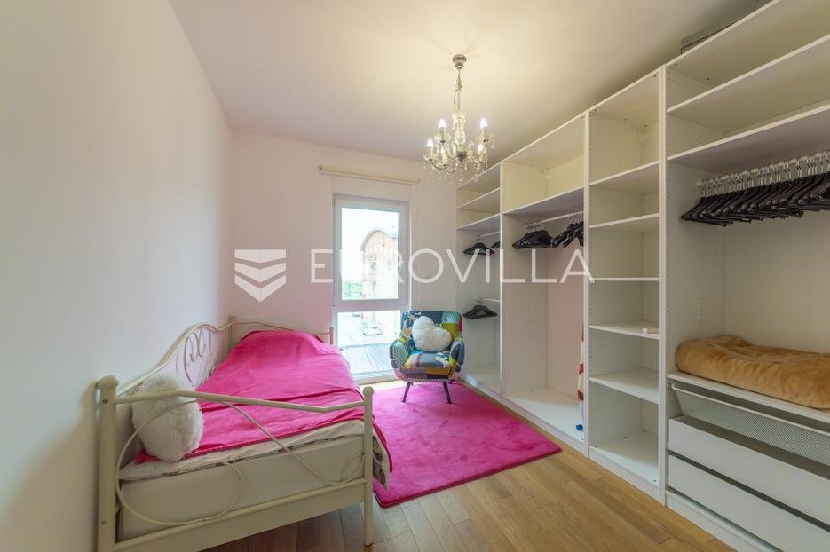 Flat For rent - Osječko-baranjska Osijek