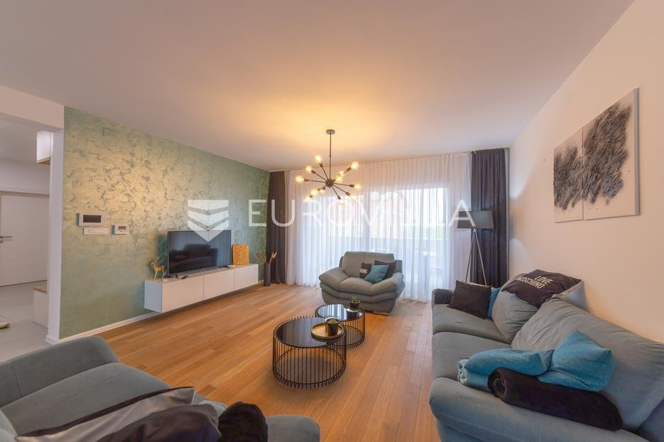 Flat For rent - Osječko-baranjska Osijek