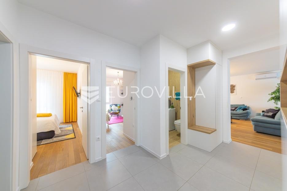 Flat For rent - Osječko-baranjska Osijek