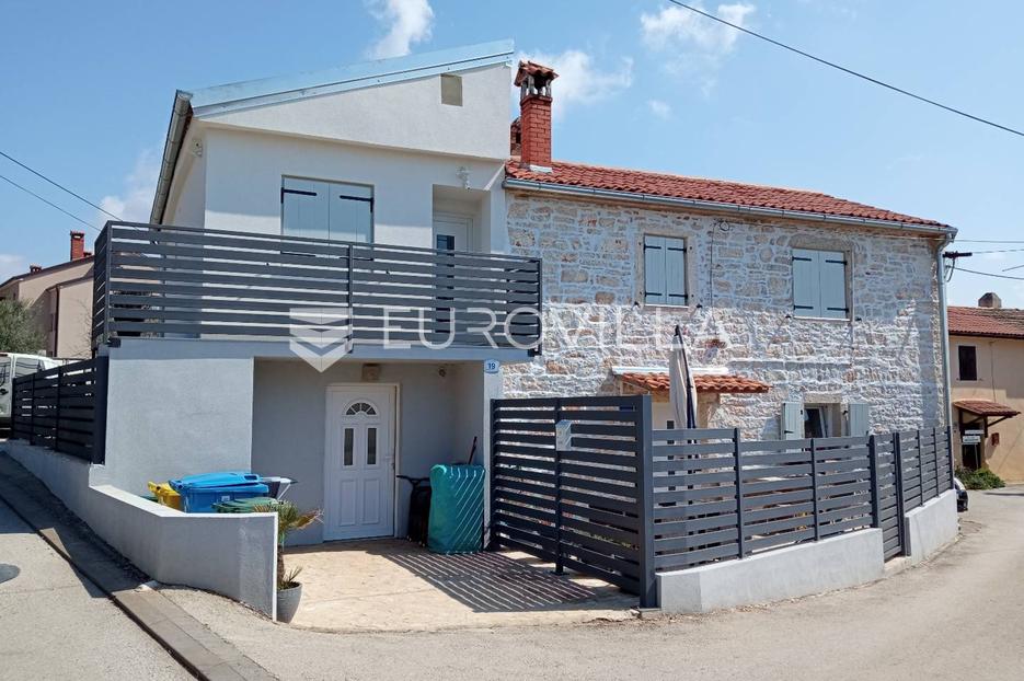 Flat For sale -  Tar-Vabriga