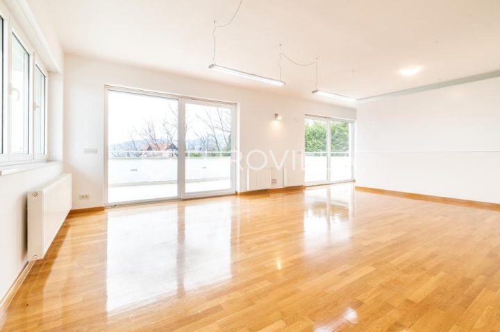 Kuća na prodaju 453 m² – Vrapče