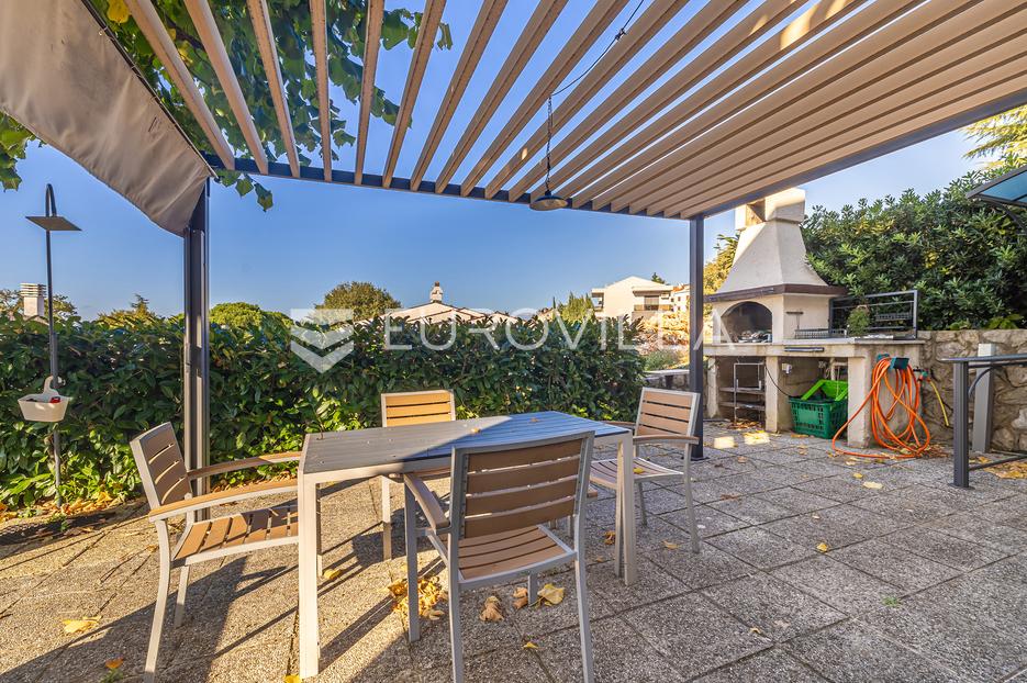 Haus Zu verkaufen -  Omišalj