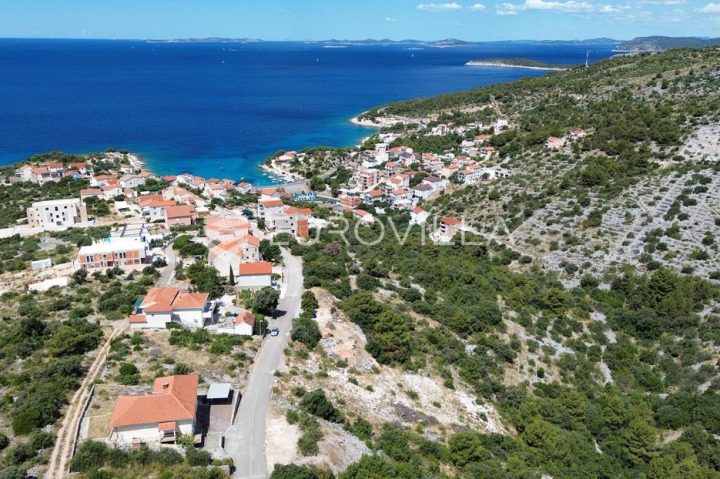 Parcela na predaj 673 m² – Primošten