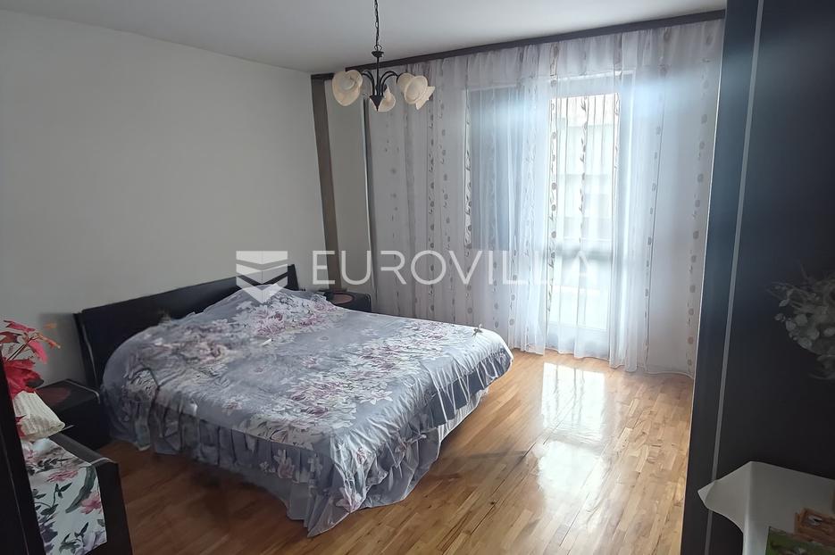 Casa In vendita -  Senj
