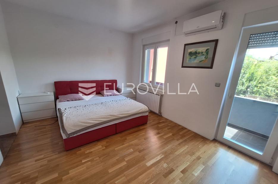 Casa In vendita - Karlovačka Karlovac