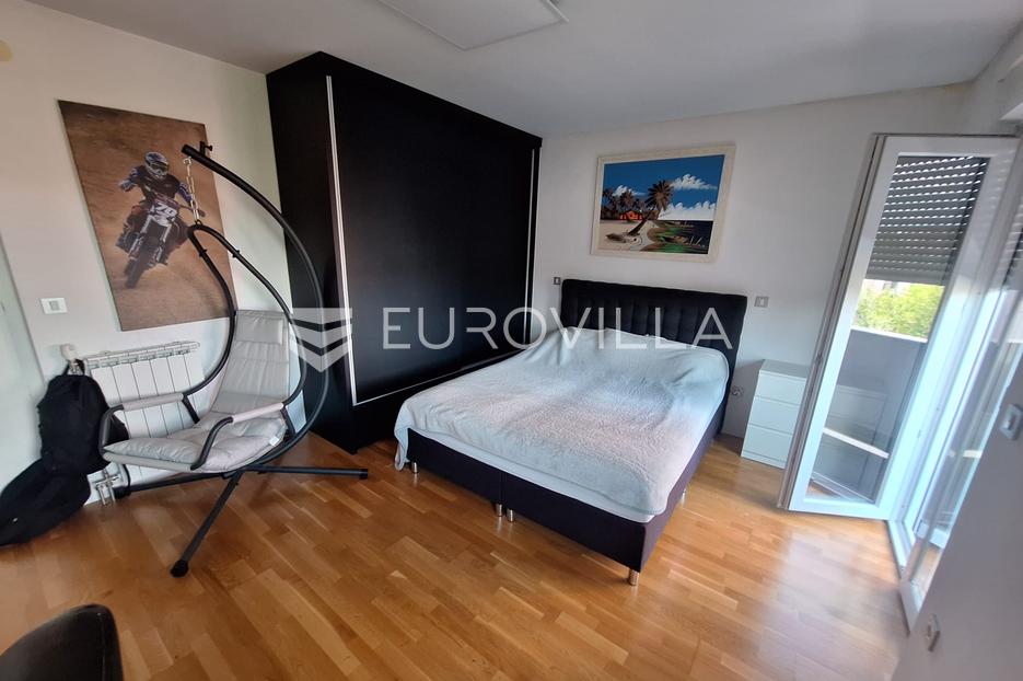 Casa In vendita - Karlovačka Karlovac
