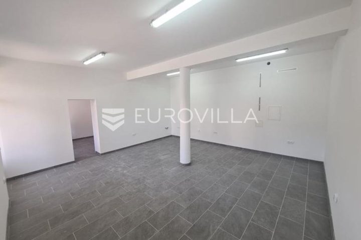 Komerční na prodej 55 m² – Ljubešćica