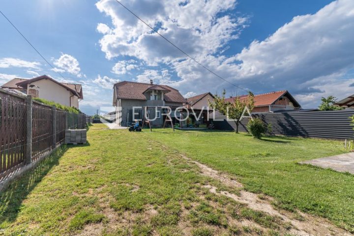 Dom na sprzedaż 254 m² – Bartolovec
