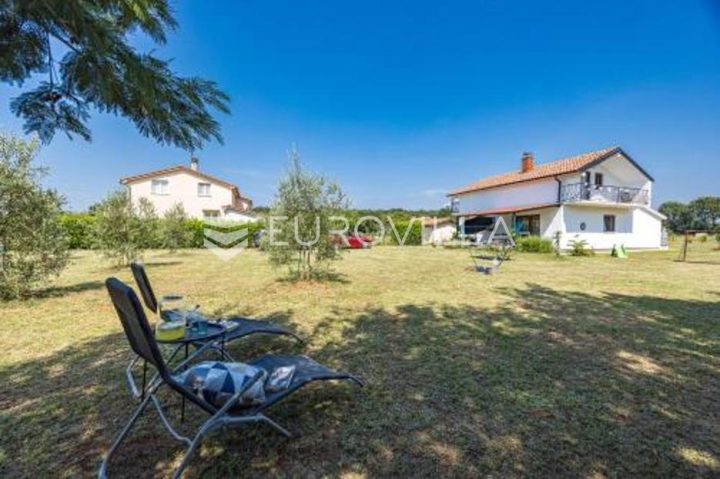 Haus zu verkaufen 160 m² – Loborika