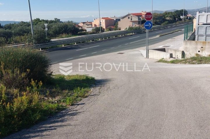 Land For rent - Splitsko-dalmatinska Kaštela - foto 5/5