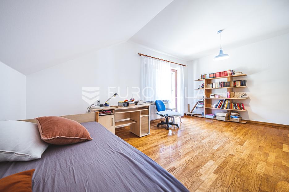 Casa In vendita -  Gornja Dubrava