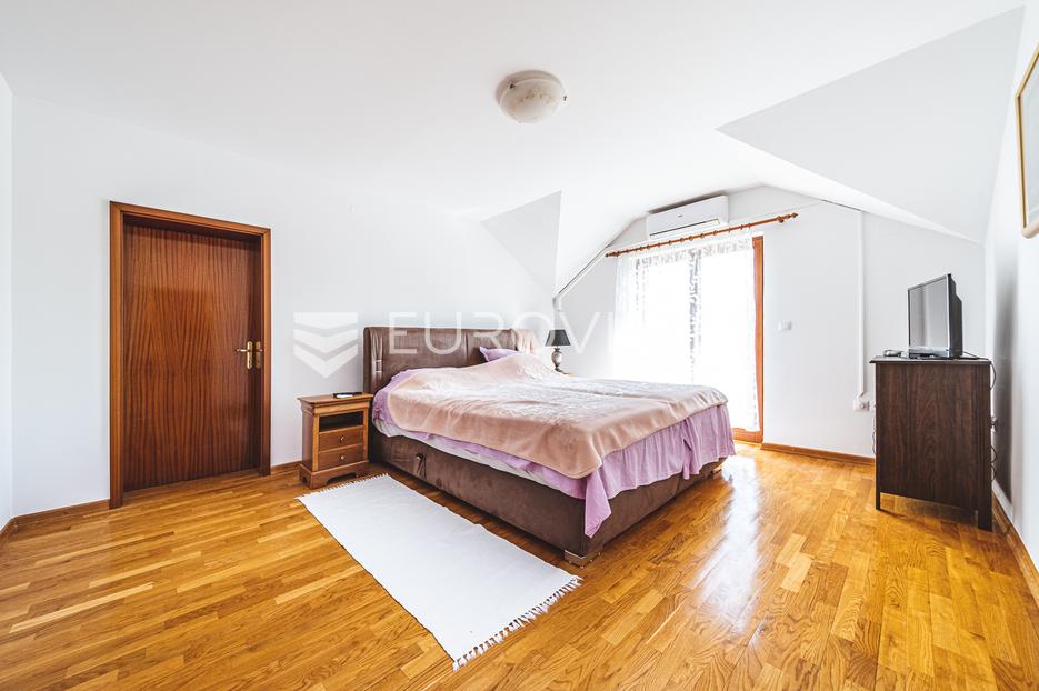 Casa In vendita -  Gornja Dubrava