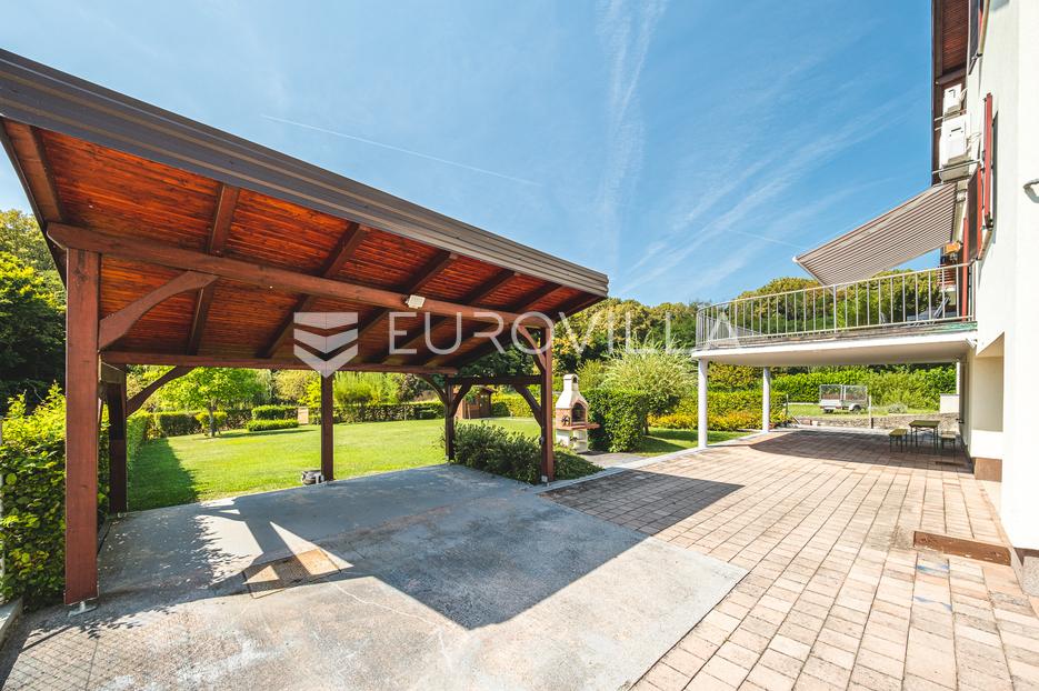 Casa In vendita -  Gornja Dubrava