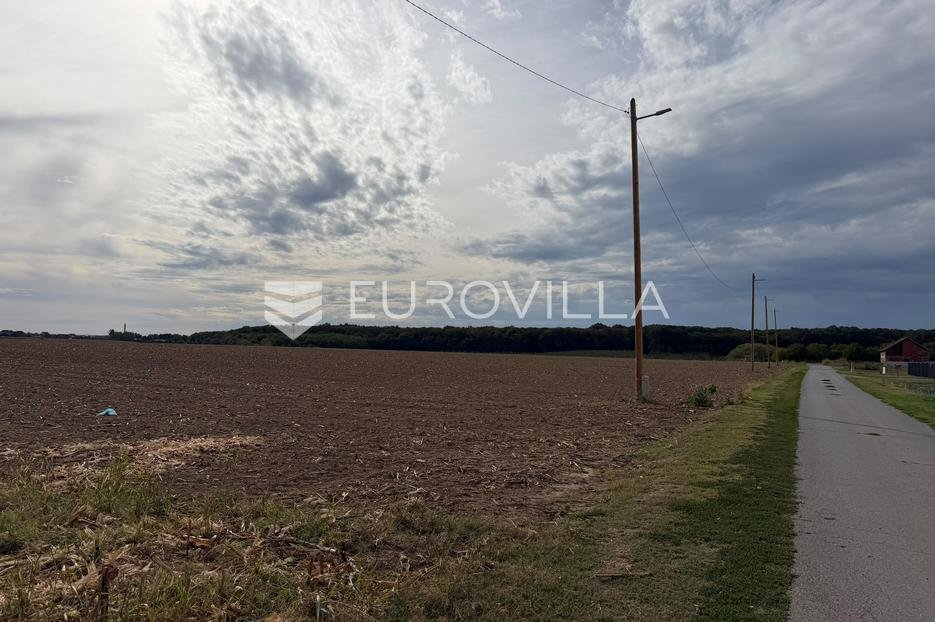 Terrain À vendre - Osječko-baranjska Đakovo