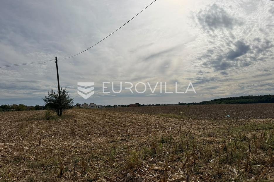 Terrain À vendre - Osječko-baranjska Đakovo