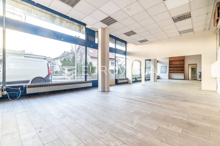 Business premises for sale 603 m² – Donja Dubrava