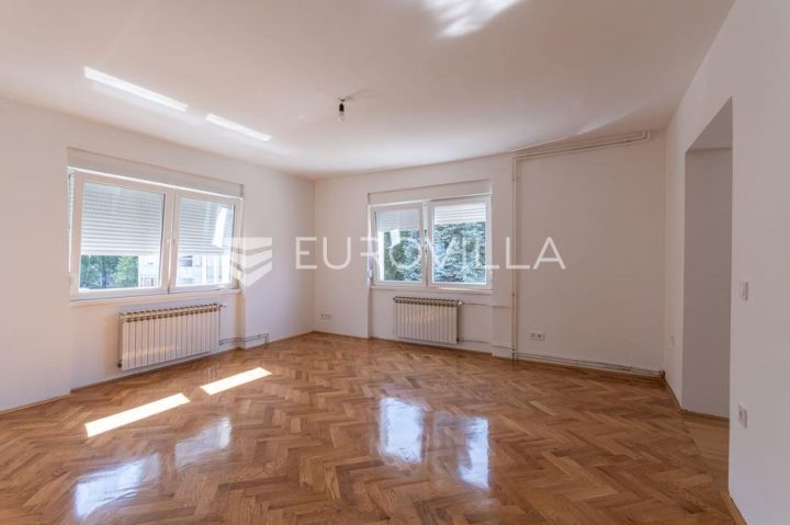 Appartement à louer 55 m² – Banfica