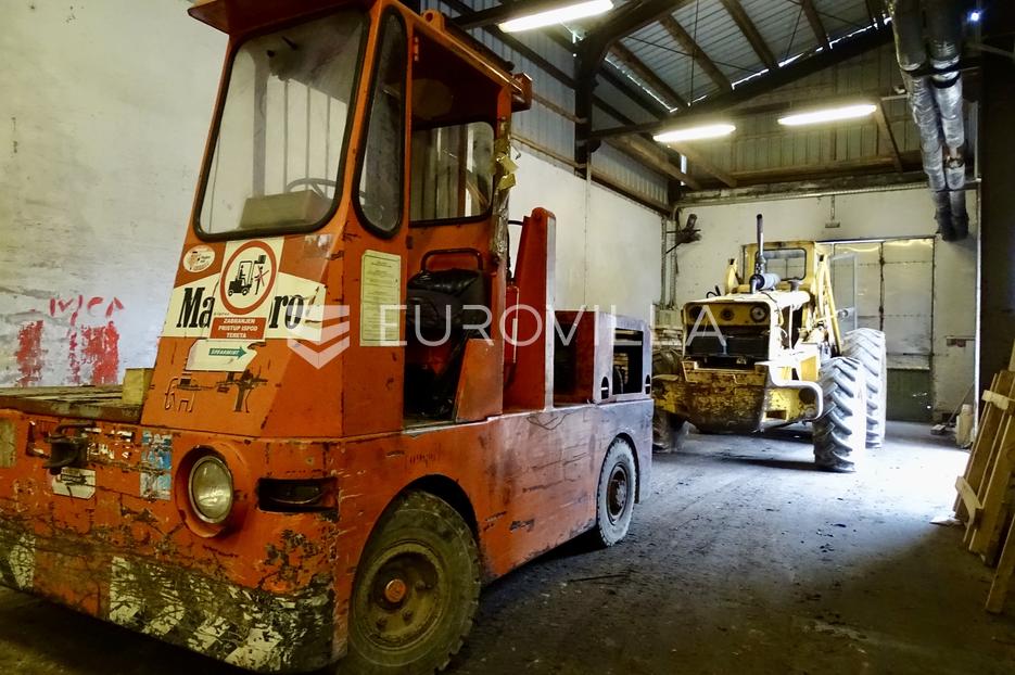 Commerciale In vendita -  Brod Moravice