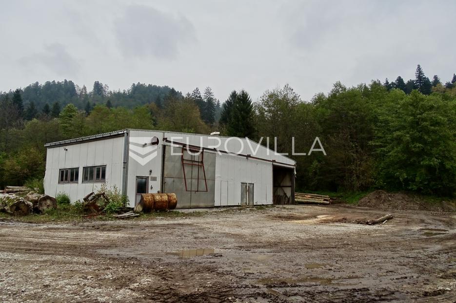 Commerciale In vendita - Primorsko-goranska Brod Moravice