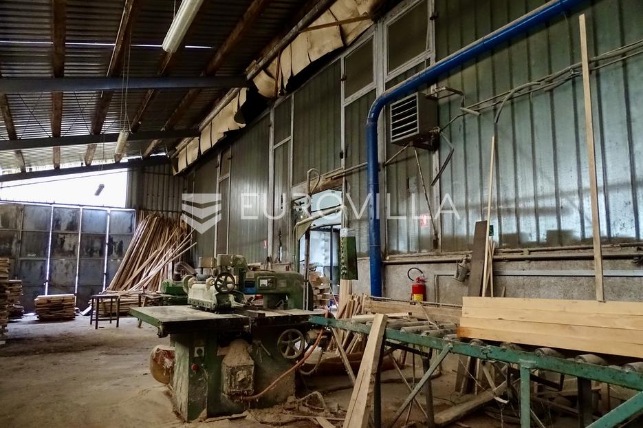 Commerciale In vendita -  Brod Moravice